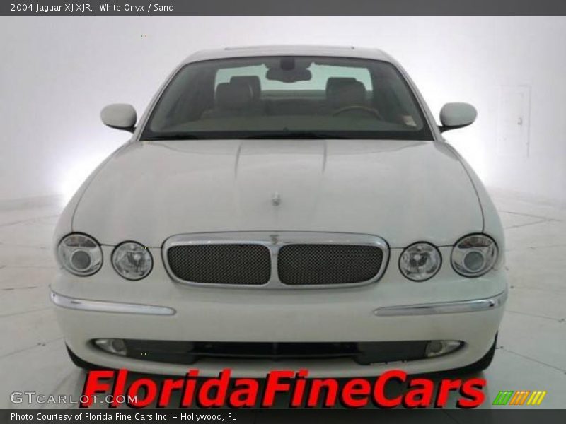 White Onyx / Sand 2004 Jaguar XJ XJR