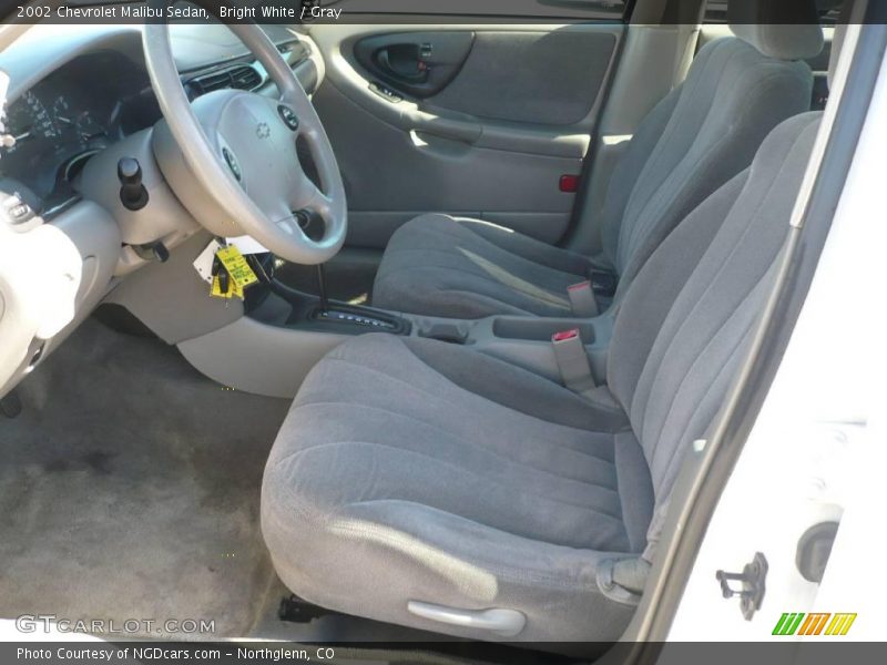 Bright White / Gray 2002 Chevrolet Malibu Sedan