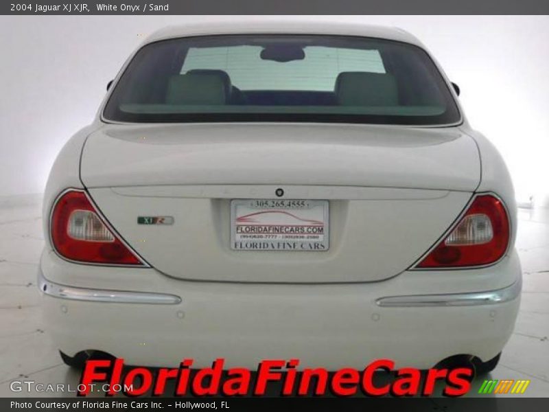 White Onyx / Sand 2004 Jaguar XJ XJR