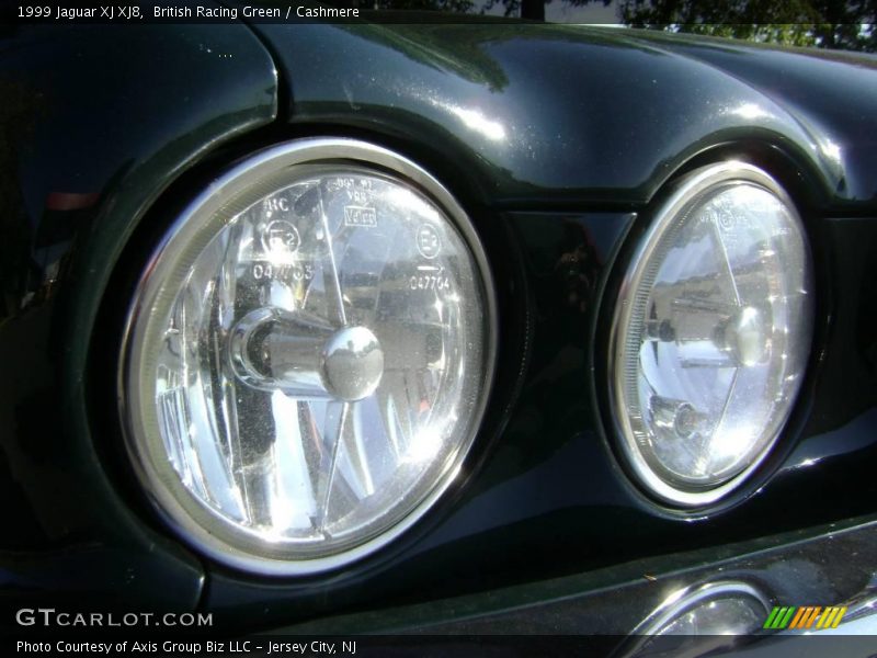 British Racing Green / Cashmere 1999 Jaguar XJ XJ8
