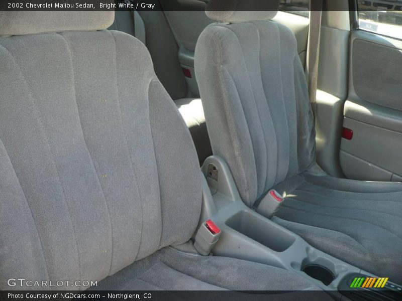 Bright White / Gray 2002 Chevrolet Malibu Sedan