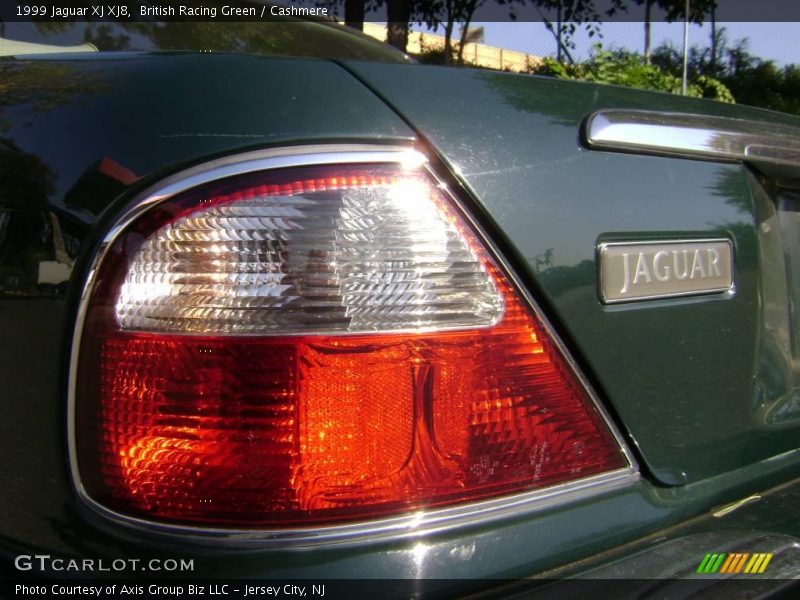 British Racing Green / Cashmere 1999 Jaguar XJ XJ8
