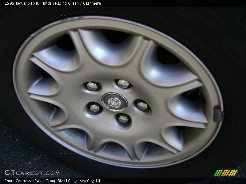 British Racing Green / Cashmere 1999 Jaguar XJ XJ8
