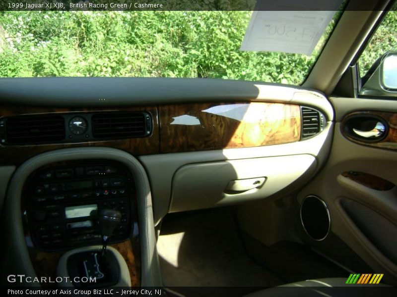 British Racing Green / Cashmere 1999 Jaguar XJ XJ8