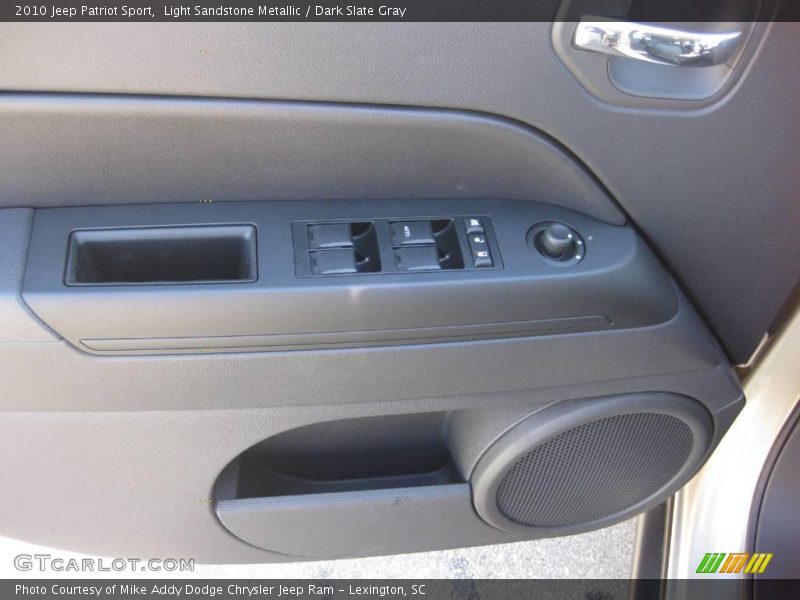Light Sandstone Metallic / Dark Slate Gray 2010 Jeep Patriot Sport