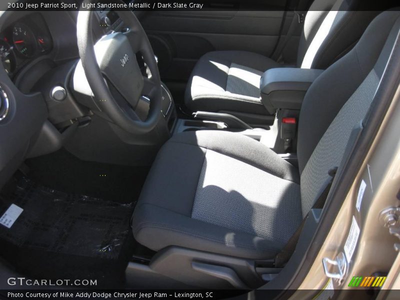 Light Sandstone Metallic / Dark Slate Gray 2010 Jeep Patriot Sport