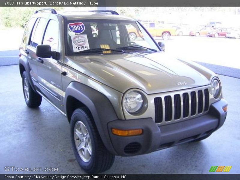 Light Khaki Metallic / Taupe 2003 Jeep Liberty Sport