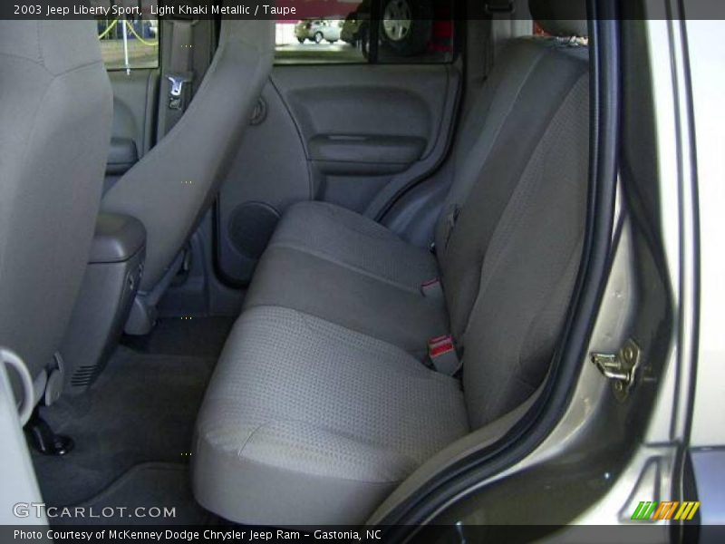 Light Khaki Metallic / Taupe 2003 Jeep Liberty Sport