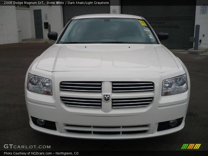 Stone White / Dark Khaki/Light Graystone 2008 Dodge Magnum SXT