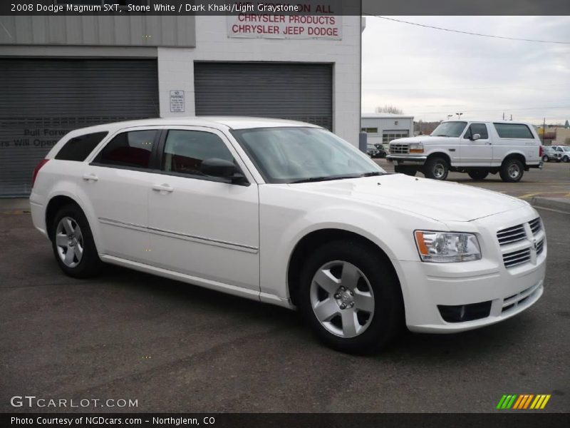 Stone White / Dark Khaki/Light Graystone 2008 Dodge Magnum SXT