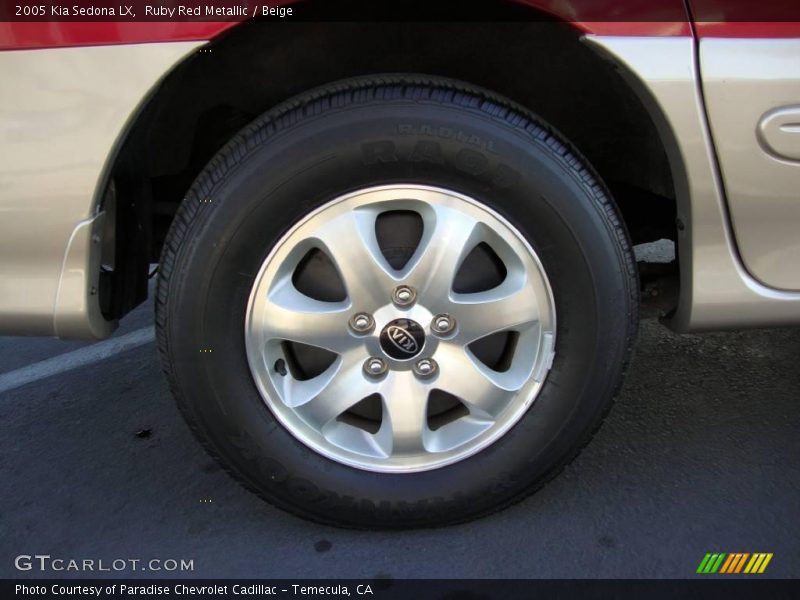 Ruby Red Metallic / Beige 2005 Kia Sedona LX