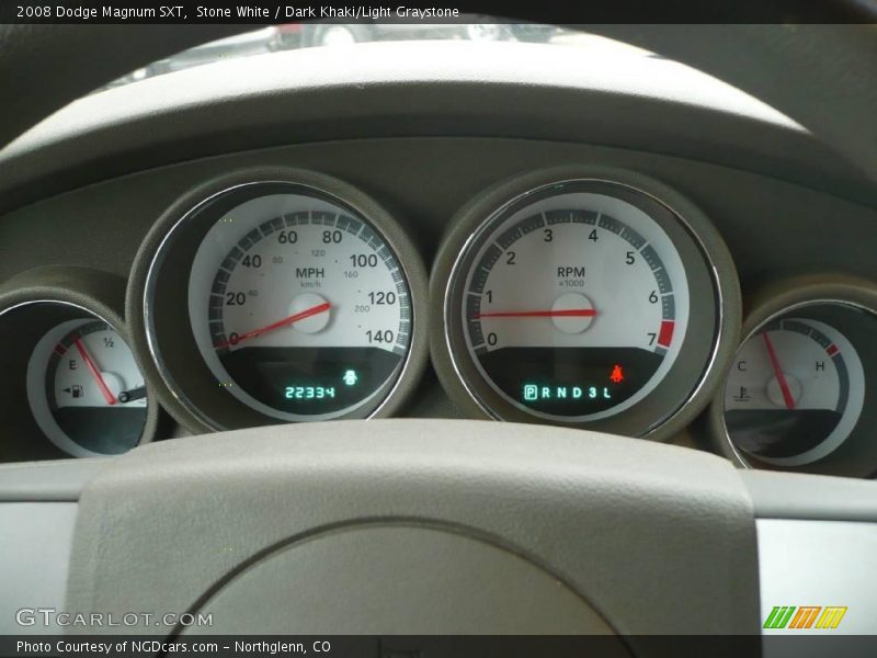Stone White / Dark Khaki/Light Graystone 2008 Dodge Magnum SXT