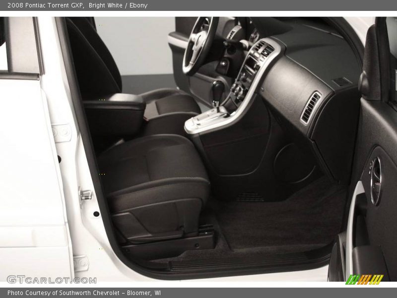 Bright White / Ebony 2008 Pontiac Torrent GXP