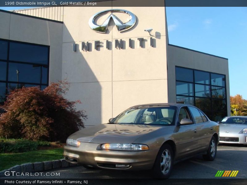 Gold Metallic / Beige 1998 Oldsmobile Intrigue GL