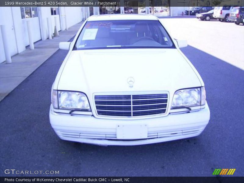 Glacier White / Parchment 1999 Mercedes-Benz S 420 Sedan