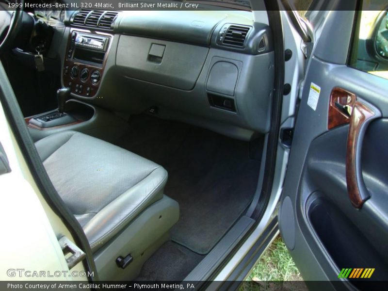 Brilliant Silver Metallic / Grey 1999 Mercedes-Benz ML 320 4Matic