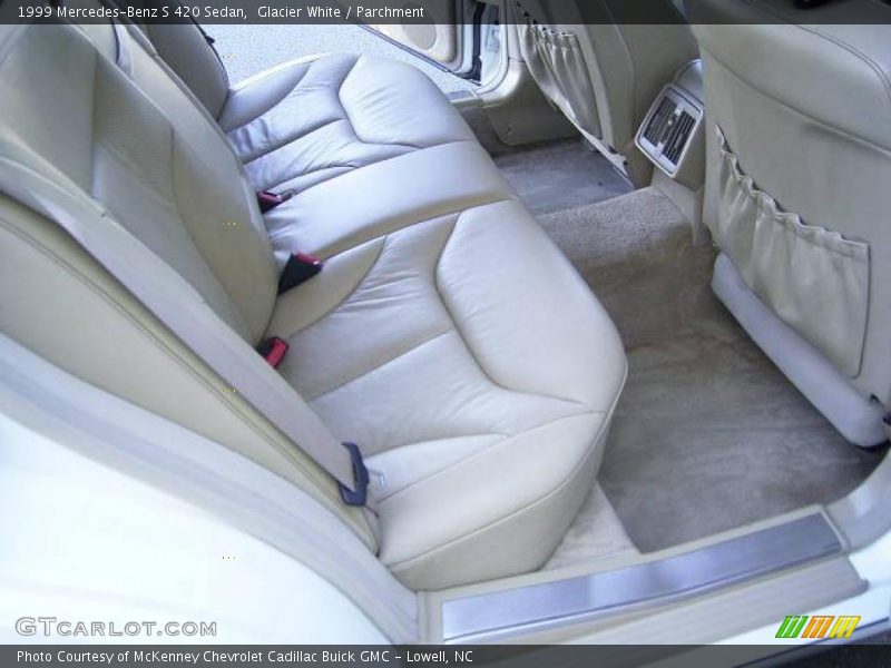 Glacier White / Parchment 1999 Mercedes-Benz S 420 Sedan