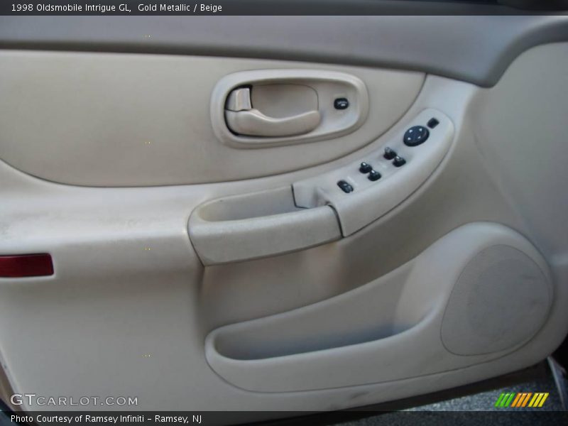 Gold Metallic / Beige 1998 Oldsmobile Intrigue GL
