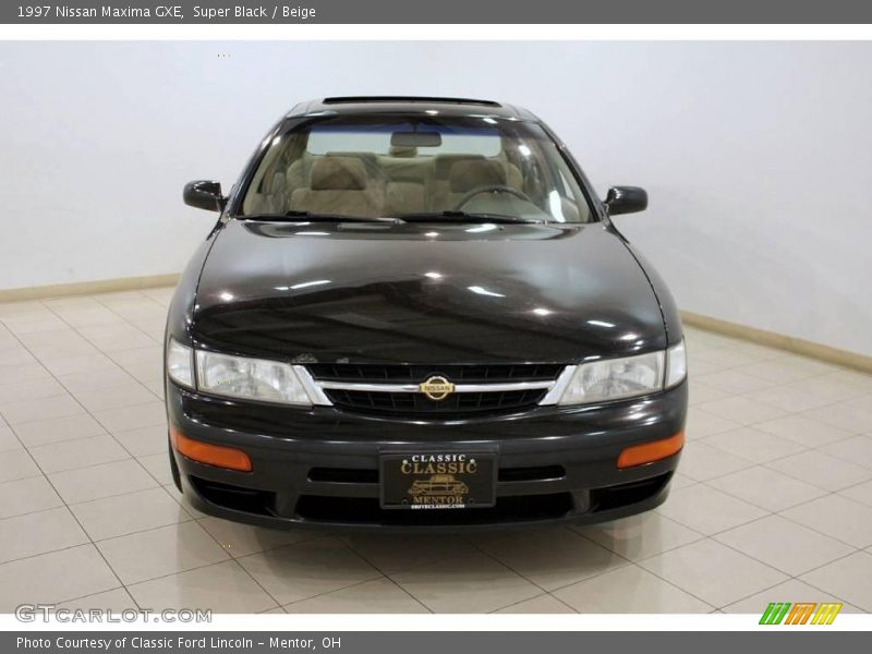 Super Black / Beige 1997 Nissan Maxima GXE