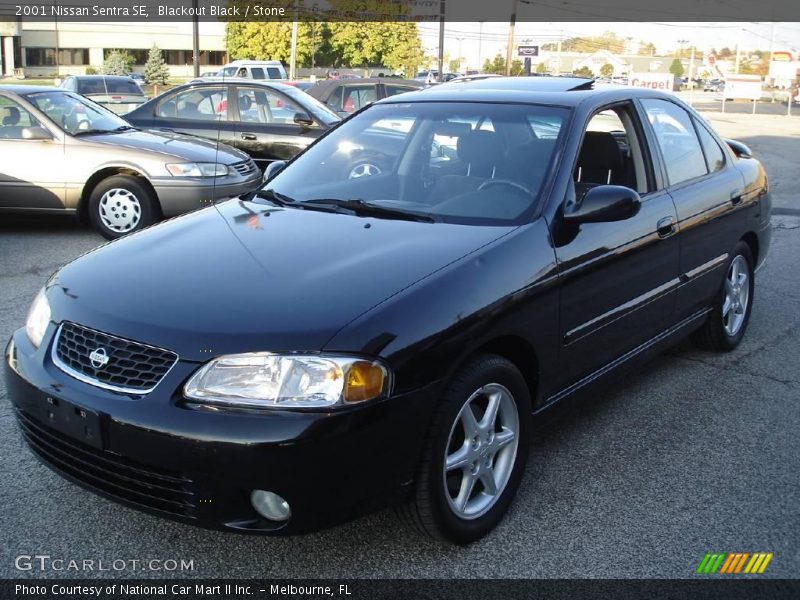Blackout Black / Stone 2001 Nissan Sentra SE