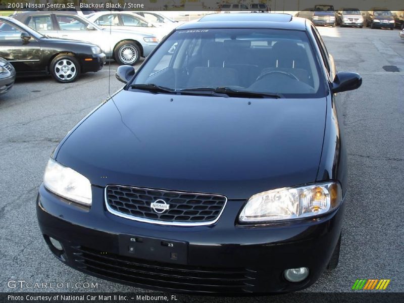 Blackout Black / Stone 2001 Nissan Sentra SE