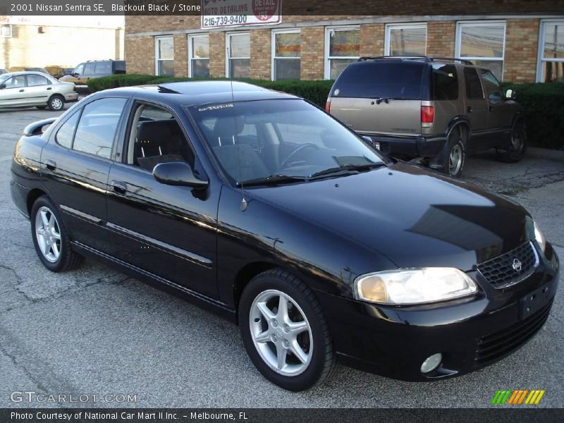 Blackout Black / Stone 2001 Nissan Sentra SE