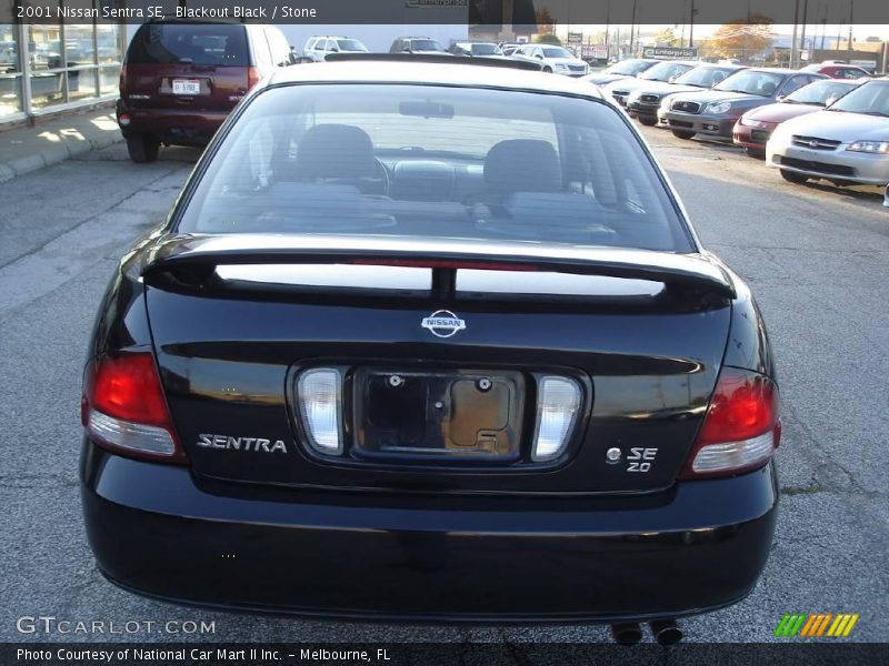 Blackout Black / Stone 2001 Nissan Sentra SE