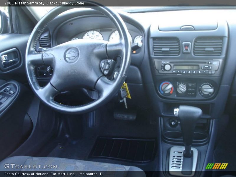 Blackout Black / Stone 2001 Nissan Sentra SE
