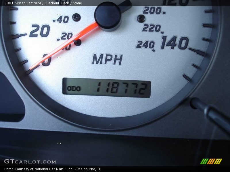 Blackout Black / Stone 2001 Nissan Sentra SE