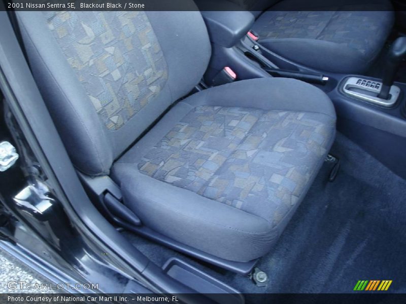 Blackout Black / Stone 2001 Nissan Sentra SE