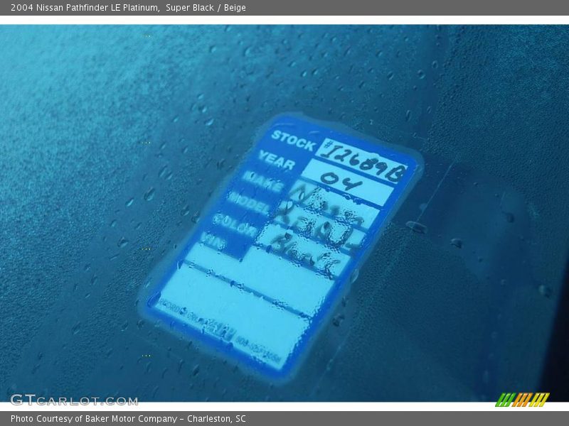 Super Black / Beige 2004 Nissan Pathfinder LE Platinum
