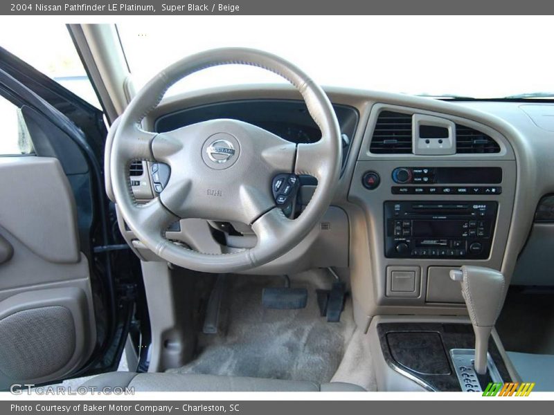 Super Black / Beige 2004 Nissan Pathfinder LE Platinum