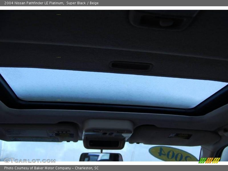 Super Black / Beige 2004 Nissan Pathfinder LE Platinum