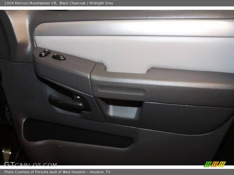 Black Clearcoat / Midnight Grey 2004 Mercury Mountaineer V8