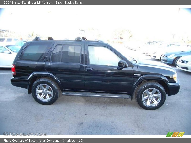 Super Black / Beige 2004 Nissan Pathfinder LE Platinum