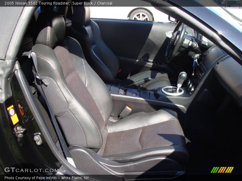 Super Black / Charcoal 2005 Nissan 350Z Touring Roadster