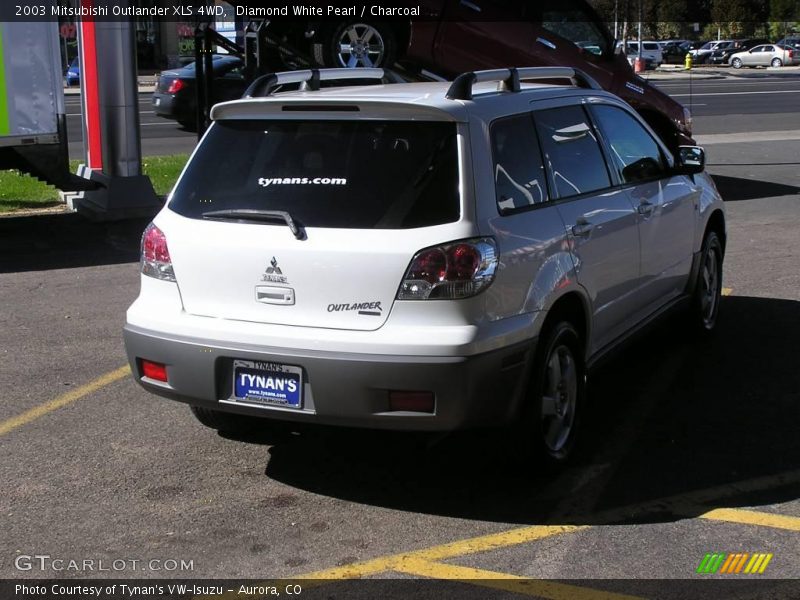 Diamond White Pearl / Charcoal 2003 Mitsubishi Outlander XLS 4WD
