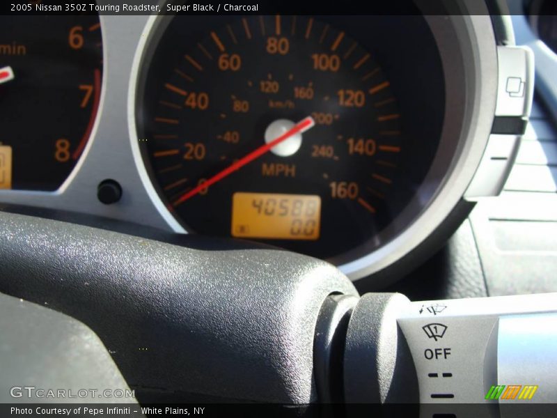 Super Black / Charcoal 2005 Nissan 350Z Touring Roadster