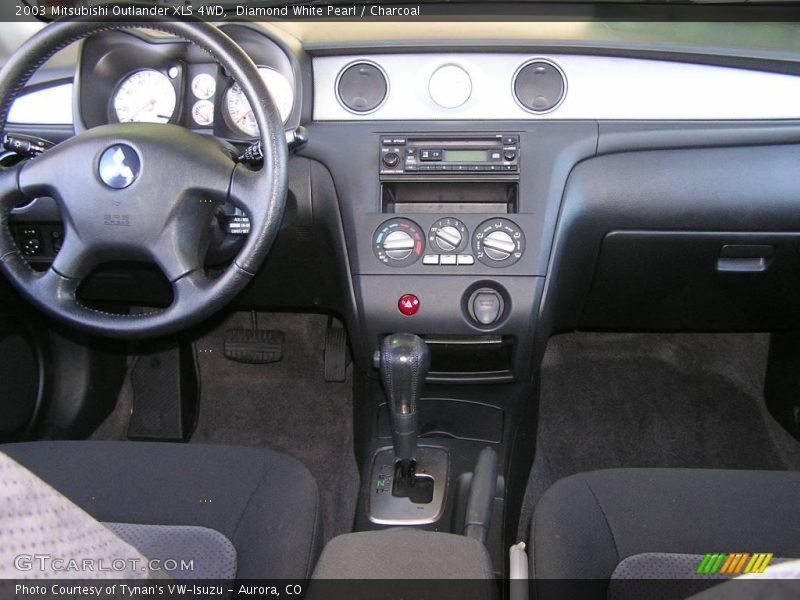 Diamond White Pearl / Charcoal 2003 Mitsubishi Outlander XLS 4WD