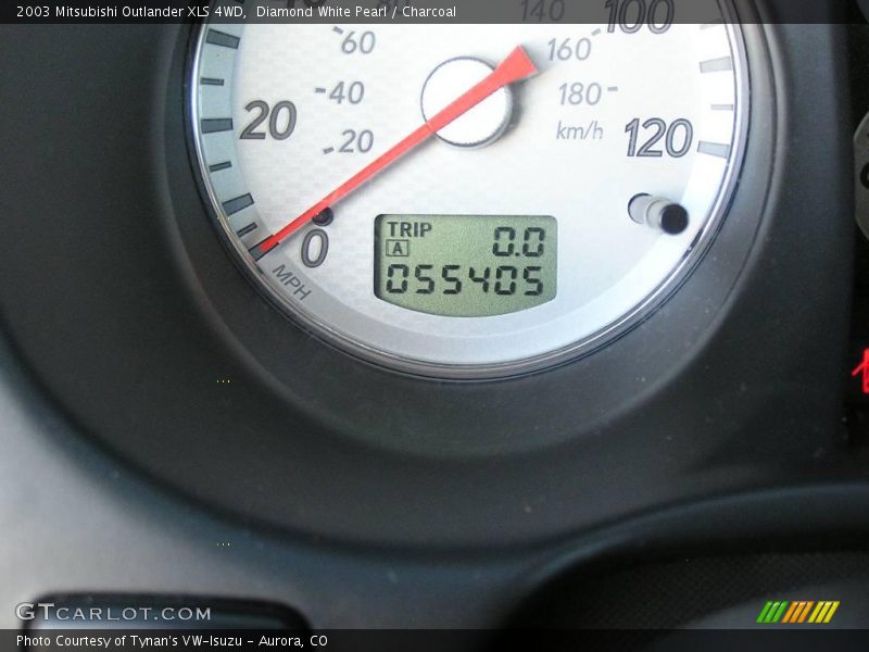 Diamond White Pearl / Charcoal 2003 Mitsubishi Outlander XLS 4WD