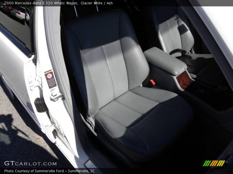 Glacier White / Ash 2000 Mercedes-Benz E 320 4Matic Wagon