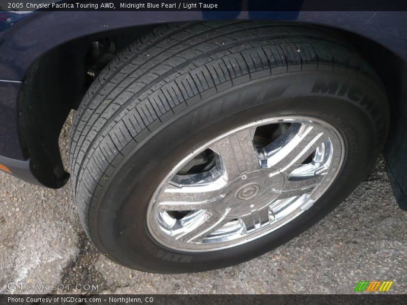 Midnight Blue Pearl / Light Taupe 2005 Chrysler Pacifica Touring AWD