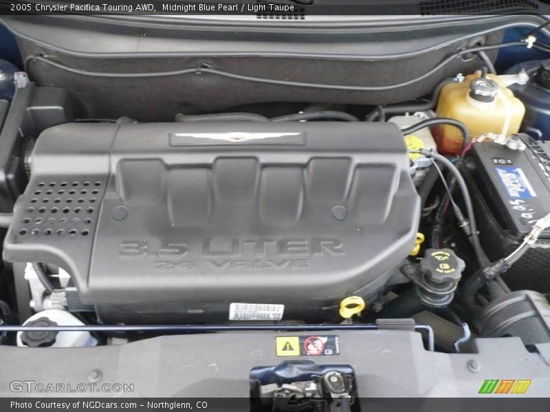 Midnight Blue Pearl / Light Taupe 2005 Chrysler Pacifica Touring AWD