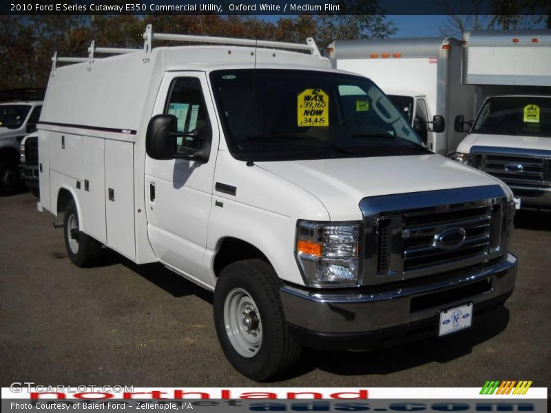 Oxford White / Medium Flint 2010 Ford E Series Cutaway E350 Commercial Utility