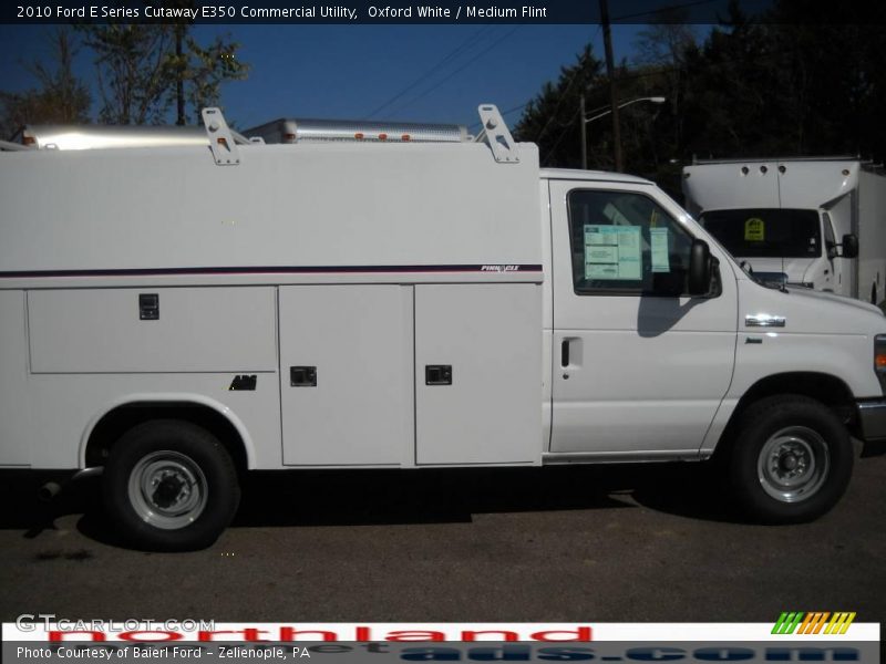 Oxford White / Medium Flint 2010 Ford E Series Cutaway E350 Commercial Utility