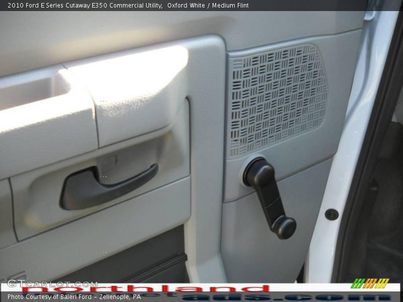 Oxford White / Medium Flint 2010 Ford E Series Cutaway E350 Commercial Utility