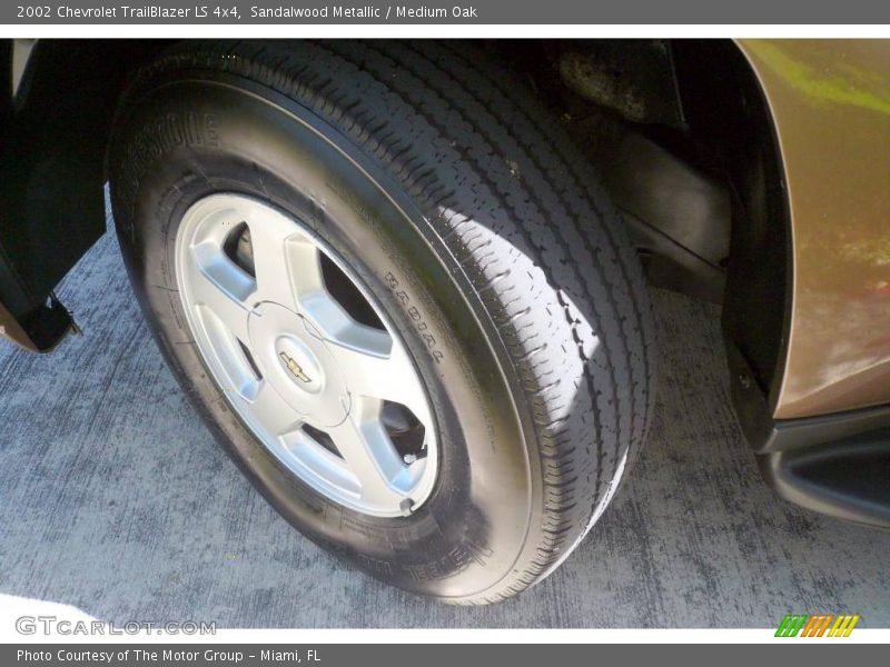 Sandalwood Metallic / Medium Oak 2002 Chevrolet TrailBlazer LS 4x4