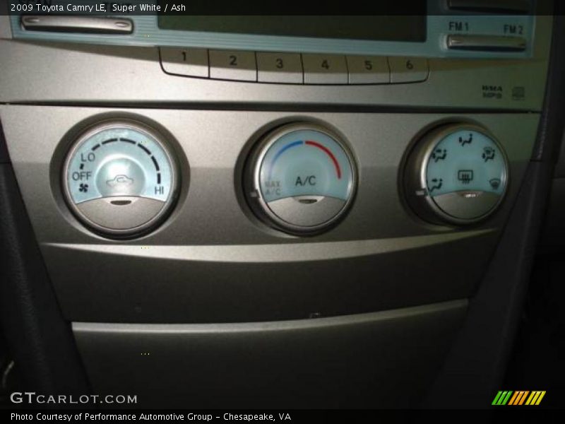 Super White / Ash 2009 Toyota Camry LE