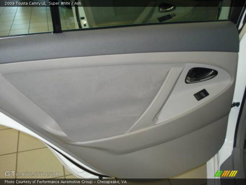 Super White / Ash 2009 Toyota Camry LE