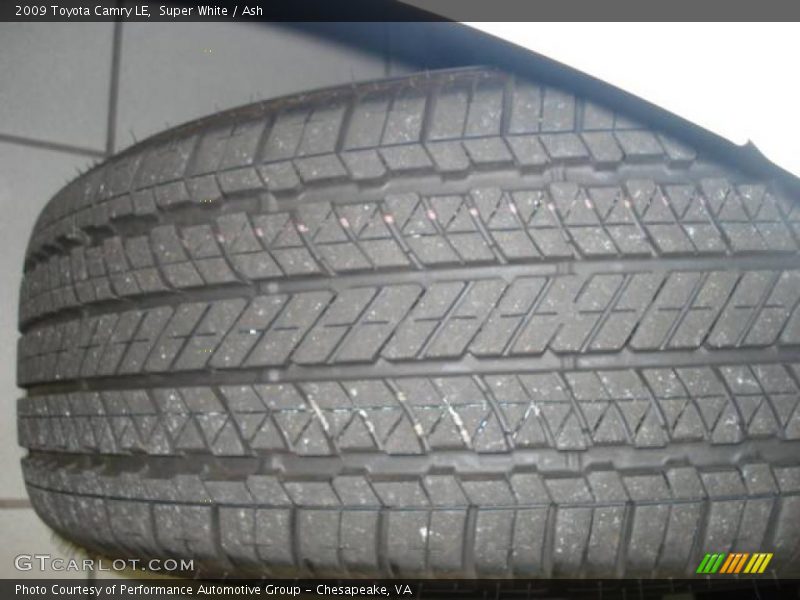 Super White / Ash 2009 Toyota Camry LE